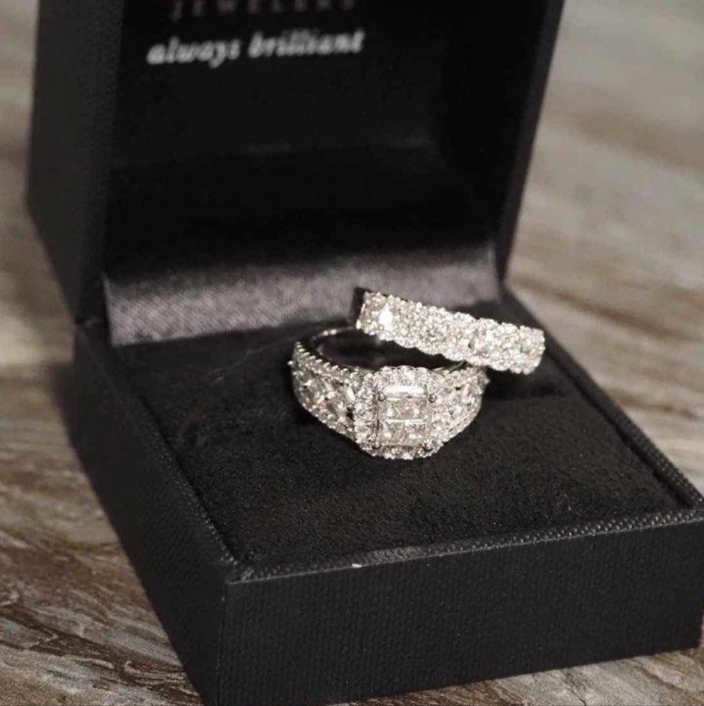 Diamond wedding set